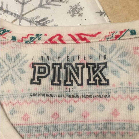 PINK Holiday Thermal Long Sleeves (bundle of 2) - Picture 4 of 4